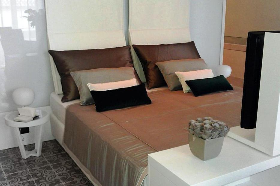 Hotel Palazzo Fortunato SantʼAgata di Militello Zimmer foto