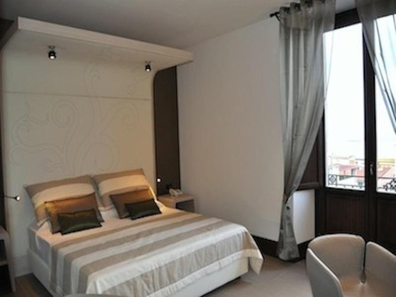 Hotel Palazzo Fortunato SantʼAgata di Militello Zimmer foto